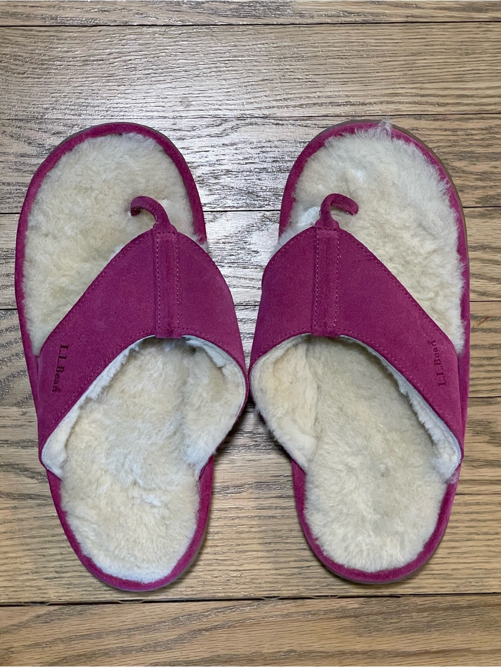 L.L.Bean “Wicked Good” Suede Shearling Thong Slippers - Pink Berry - Fits 7.5